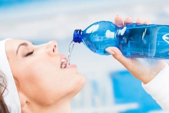 You can lose 5 kg of excess weight in a week by drinking plenty of water