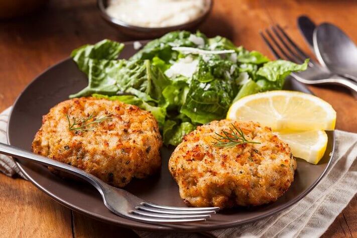 Fish cutlet is a healthy dish for those who are trying to lose 10 kg per month