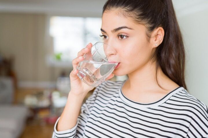 Regular consumption of clean water is the key to successful weight loss of 10 kg per month. 